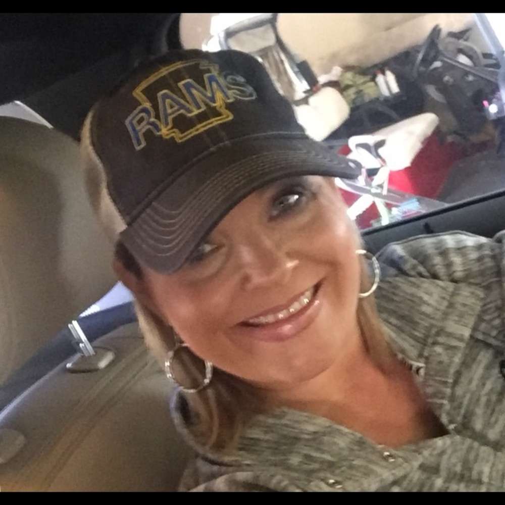 Meet your Posher, Renee